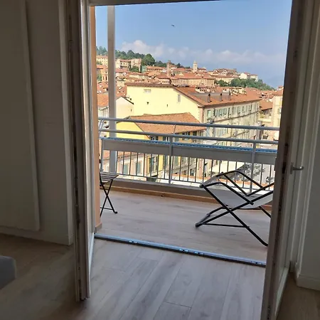 Attico Centro 4 Διαμέρισμα Saluzzo